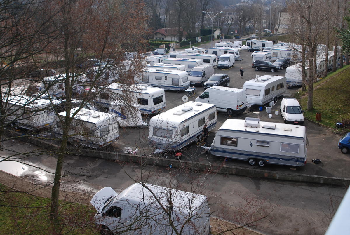 Les Roms squattent le bord de l'Erdre à Nantes - Breizh Info