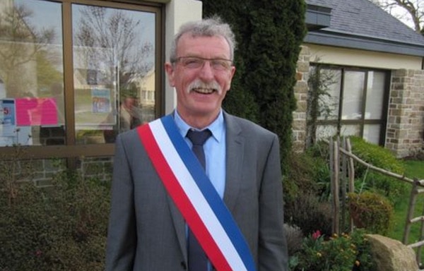 Clohars-Fouesnant (29). Le maire Michel Lahuec (DVD) assimile ... - Breizh Info