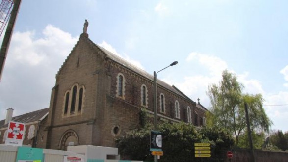 la-chapelle-saint-francois-de-rennes-profanee