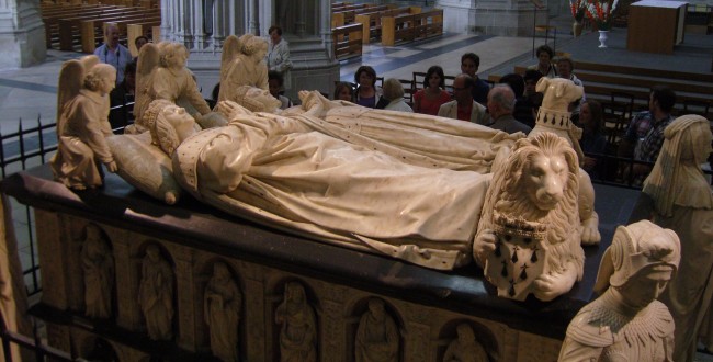 Une vision philosophale du tombeau de François II