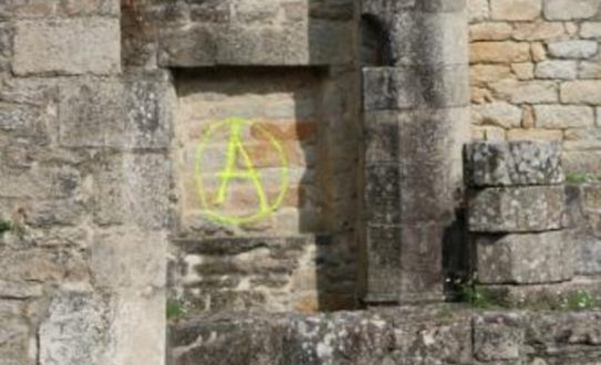 tags_anarchistes_pont_labbe