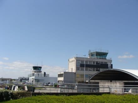 Aéroport_de_Rennes_-_Saint-Jacques_-_tours_de_contrôle