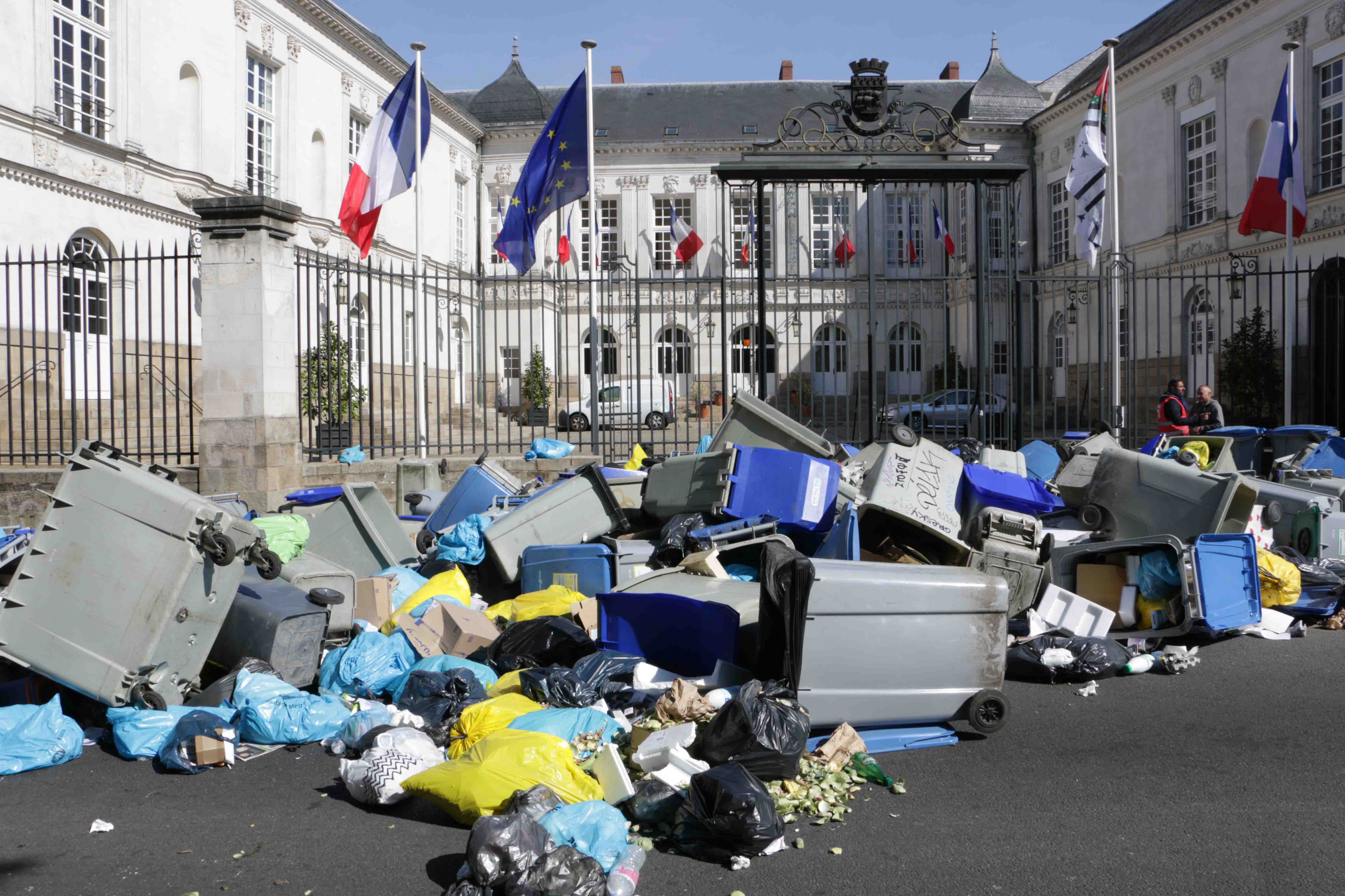 Eboueurs Nantes Mairie Johanna Rolland