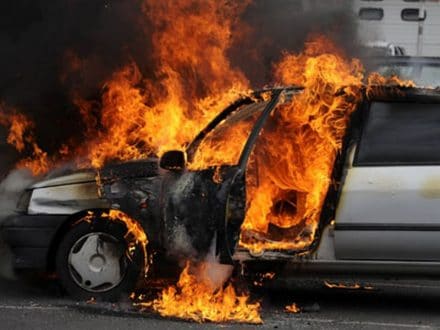 nantes_vehicules_degrades_incendies_quartier_chic_deux_mineurs_interpelles