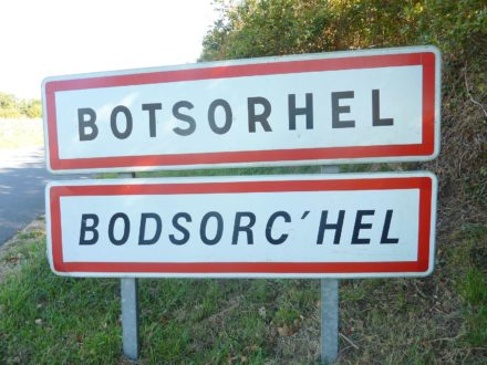 Botsorhel_01_Panneau_bilingue