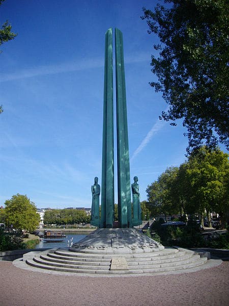 Nantes_-_monument_aux_50_otages