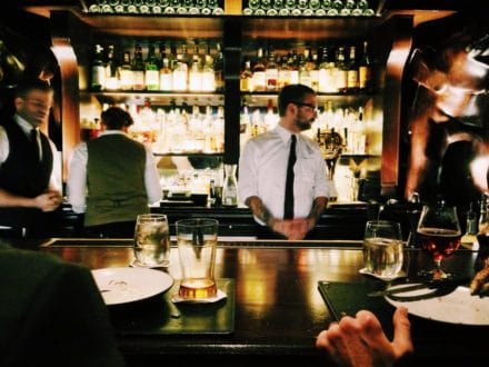 man-person-restaurant-bar-meal-drink-professional-profession-waiter-bartender-sense-12762