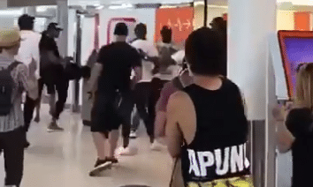 Très violente bagarre entre Booba et Kaaris à Orly [Vidéos]