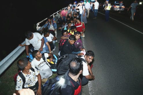 Migrants_in_Hungary_2015_Aug_003