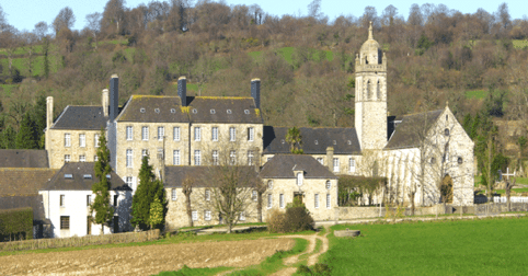 image001 - abbaye de Bricquebec - Divine Box