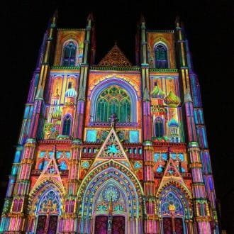 Spectacle Lucia en décembre 2018, cathédrale de Nantes.