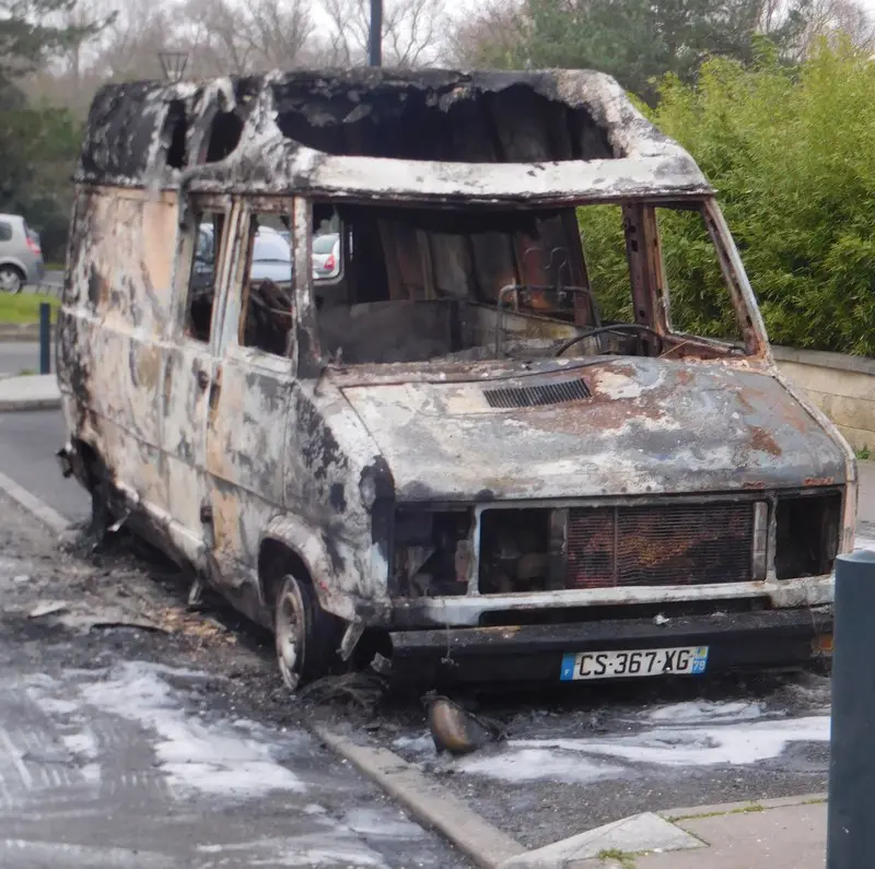 Bretagne. Au moins 62 voitures brûlées, scènes d’émeutes à Nantes . Voitures-malakoff-4.jpg