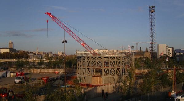 carrousel des mondes marins construit à Nantes par Le Voyage à Nantes, bénéficiaire de subventions publiques, système Ayrault