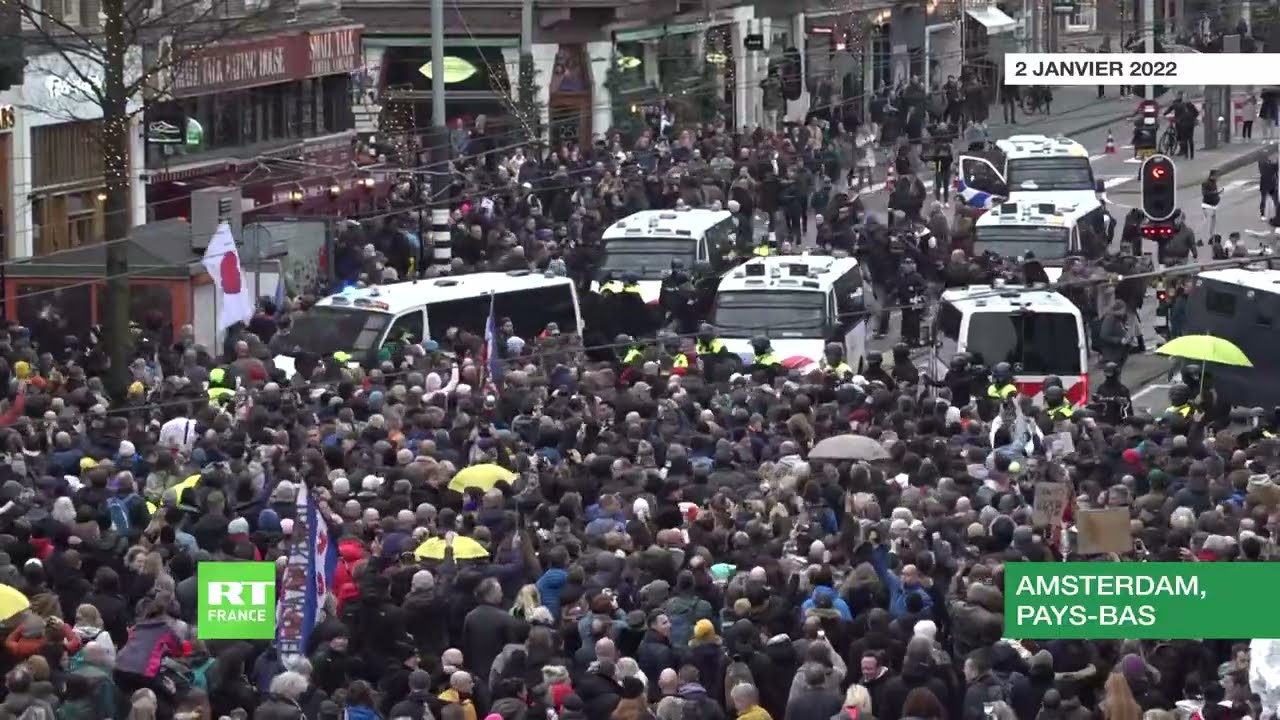 Manifestation contre la tyrannie sanitaire à Amsterdam. L'AFP prise en flagrant délit de fake news