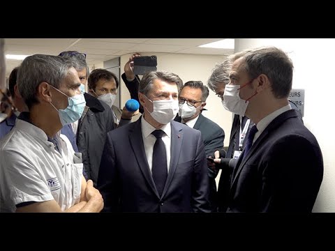 « Honte à vous » : Le ministre de la santé Olivier Véran chahuté par des personnels soignants à Nice.