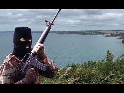 Against her majesty. Un reportage en Français sur l'IRA et les Troubles dans les années 90 (Irlande du Nord)