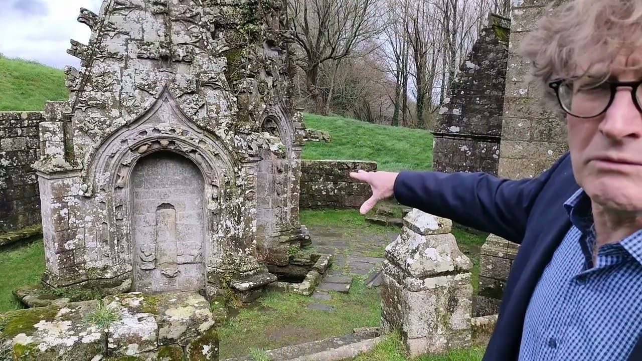 Les Portes du Sacré / Lieux Saints de Bretagne. Bernard Rio dévoile son nouveau livre en pré-commande