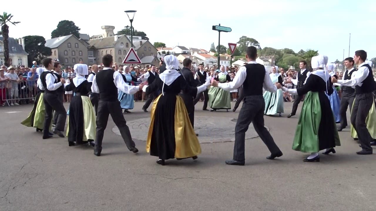 Pornic (44). Bagadoù, cercles celtiques et fest noz : la Fête de la Saint-Gilles du 26 au 28 août [Vidéo]