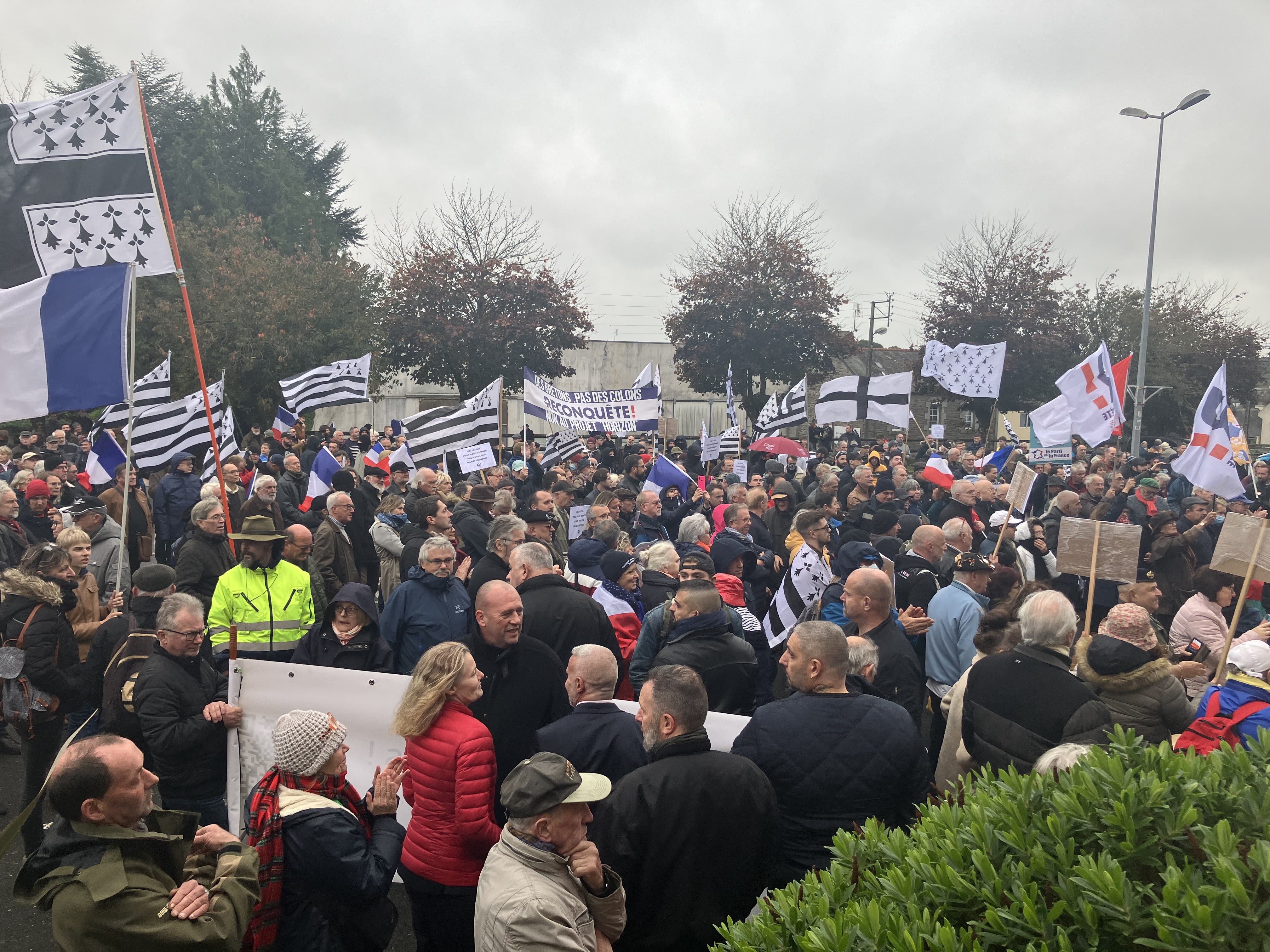 « Le terrorisme intellectuel doit être brisé comme tous les terrorismes » Retour en vidéo sur la manifestation du 5 novembre à Callac