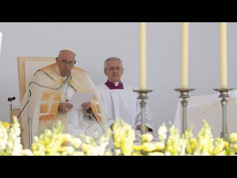 Trahison des Européens. Le Pape François propose de repeupler les villages avec des migrants pour compenser la chute de la natalité autochtone