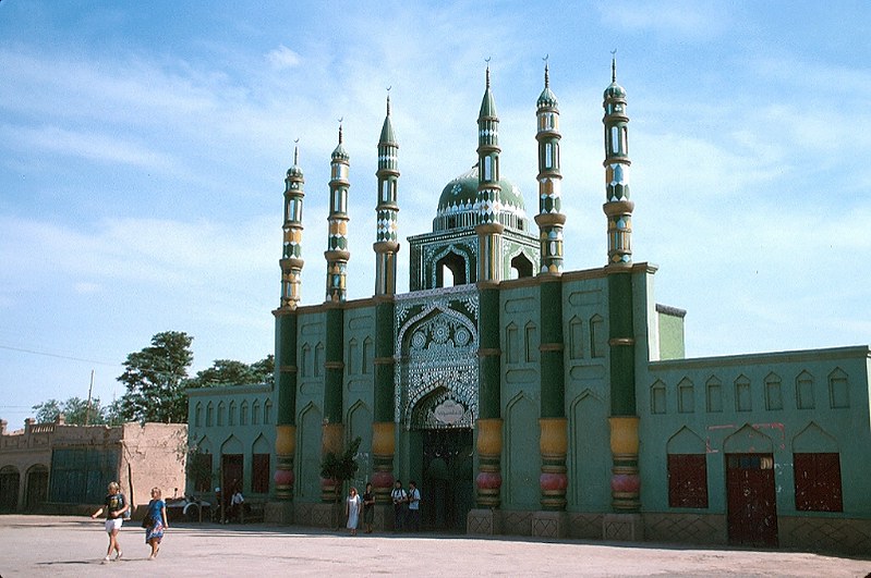 Des centaines de mosquées fermées ou détruites pour restreindre la pratique de l’islam . Chine