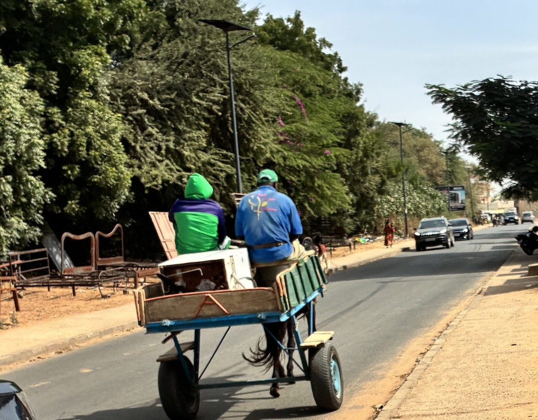 Au Sénégal, partir ou mourir lentement : la jeunesse africaine mise tout sur l’illusion européenne [Reportage]